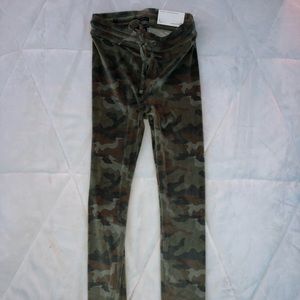 American Eagle women’s adult small plush leggings